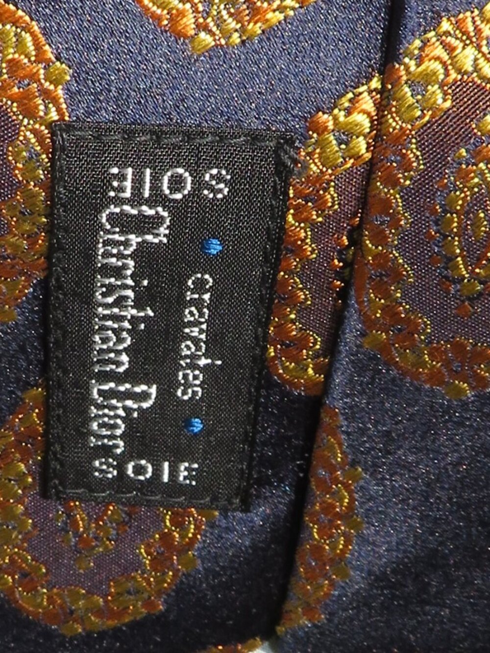 Vintage Christian Dior Silk Tie | Navy Gold Medallion Pattern | 53" Long 4" Wide - Picture 4 of 4